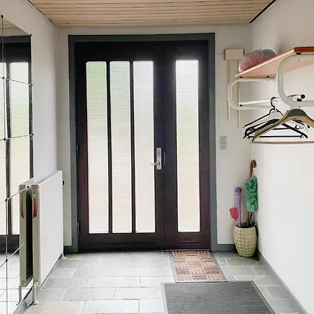3 Bedroom Gorgeous In Σπίτι διακοπών *